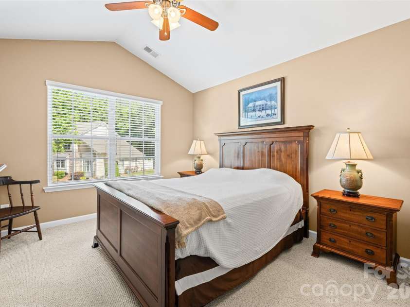 932 Coffee Tree Lane, Rock Hill, SC 29732.  MLS# CAR4374399, YatesRealty ID 17012. Primary Suit w/Vaulted Ceilings