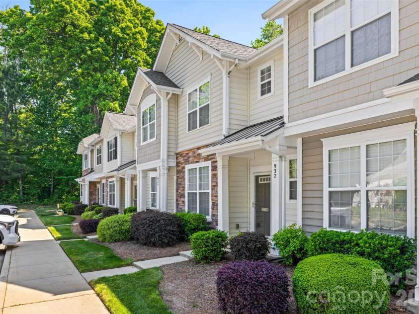 932 Coffee Tree Lane, Rock Hill, SC 29732.  MLS# CAR4374399, YatesRealty ID 17012. Schedule your Showing Today...