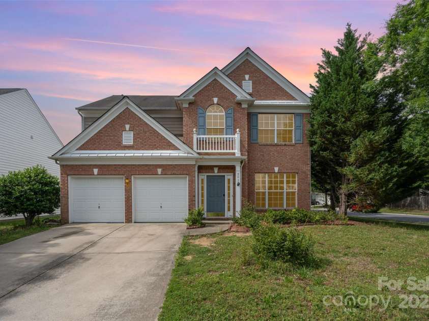 2013 Arbor Crest Court, Charlotte, NC 28262.  MLS# CAR4260816, YatesRealty ID 17013. 