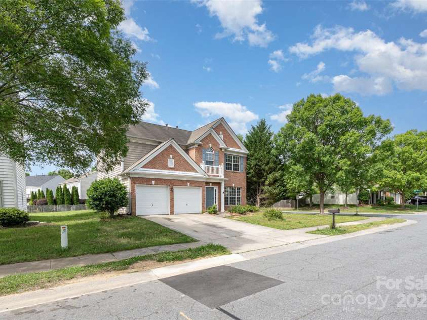 2013 Arbor Crest Court, Charlotte, NC 28262.  MLS# CAR4260816, YatesRealty ID 17013. 