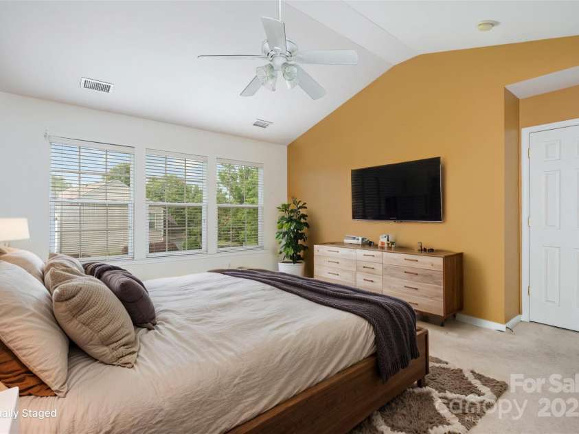 2013 Arbor Crest Court, Charlotte, NC 28262.  MLS# CAR4260816, YatesRealty ID 17013. 