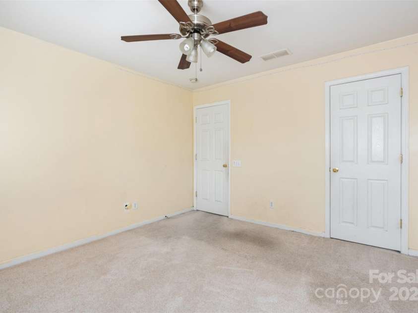 2013 Arbor Crest Court, Charlotte, NC 28262.  MLS# CAR4260816, YatesRealty ID 17013. 