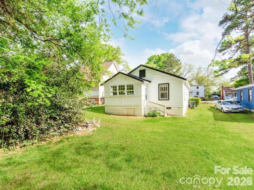 624 Morris Street, Rock Hill, SC 29730.  MLS# CAR4376304, YatesRealty ID 17013. 