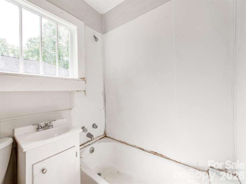 624 Morris Street, Rock Hill, SC 29730.  MLS# CAR4376304, YatesRealty ID 17013. 