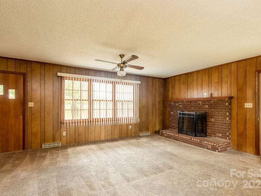 661 Blackwelder Road, Statesville, NC 28625.  MLS# CAR4263060, YatesRealty ID 17015. 