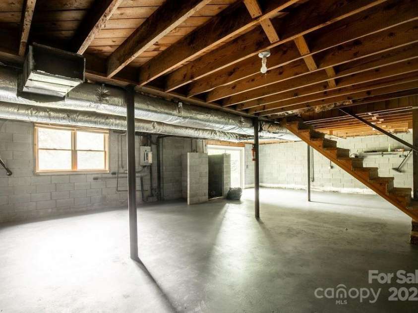 661 Blackwelder Road, Statesville, NC 28625.  MLS# CAR4263060, YatesRealty ID 17015. 