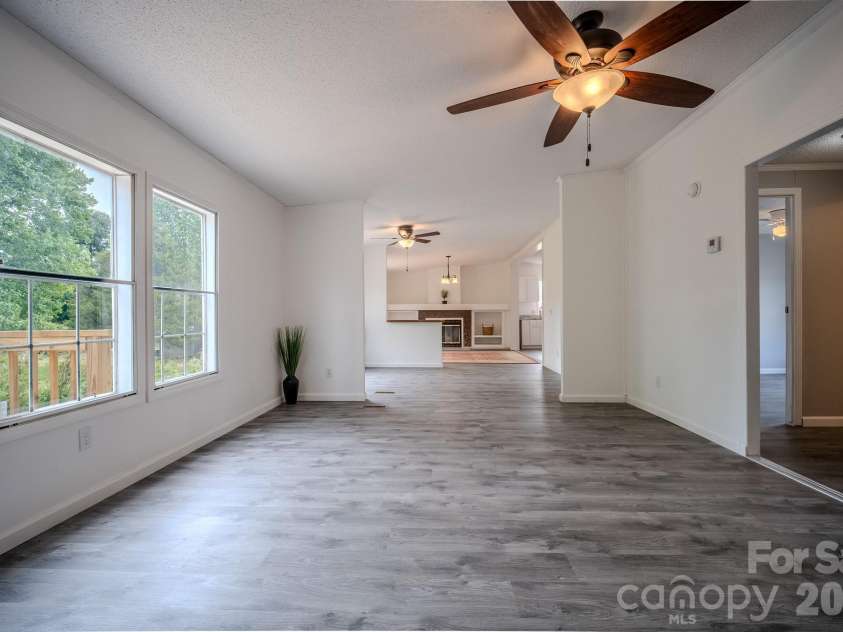 2932 23rd Avenue, Hickory, NC 28601.  MLS# CAR4376053, YatesRealty ID 17016. 