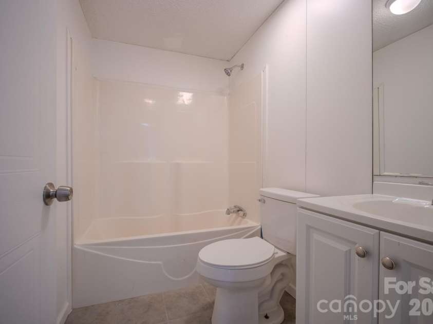 2932 23rd Avenue, Hickory, NC 28601.  MLS# CAR4376053, YatesRealty ID 17016. 