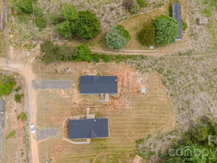 2932 23rd Avenue, Hickory, NC 28601.  MLS# CAR4376053, YatesRealty ID 17016. 