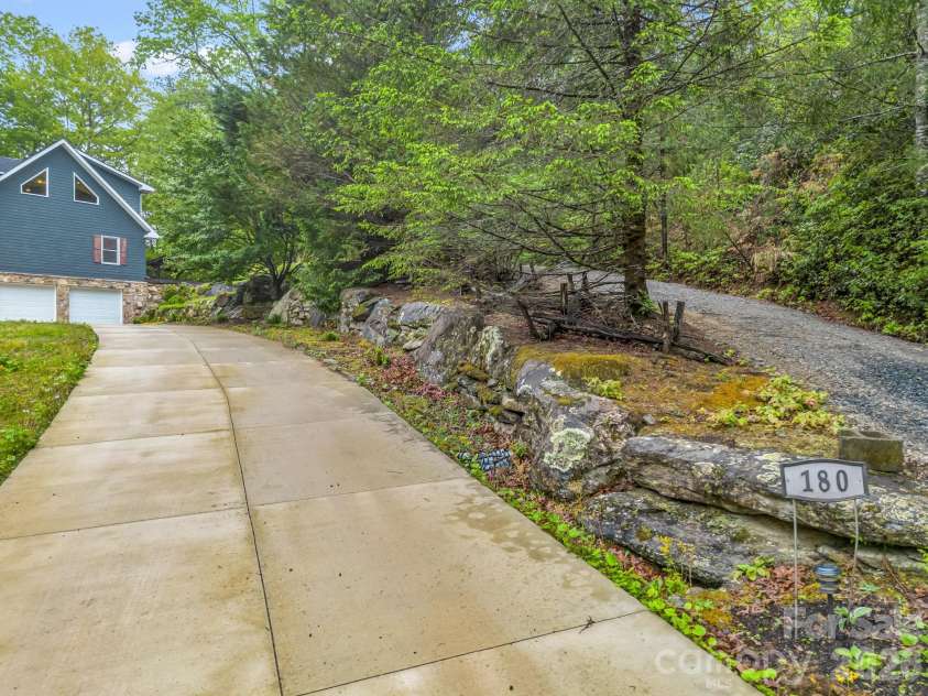 180 Canaday Drive, Brevard, NC 28712.  MLS# CAR4376218, YatesRealty ID 17017. 