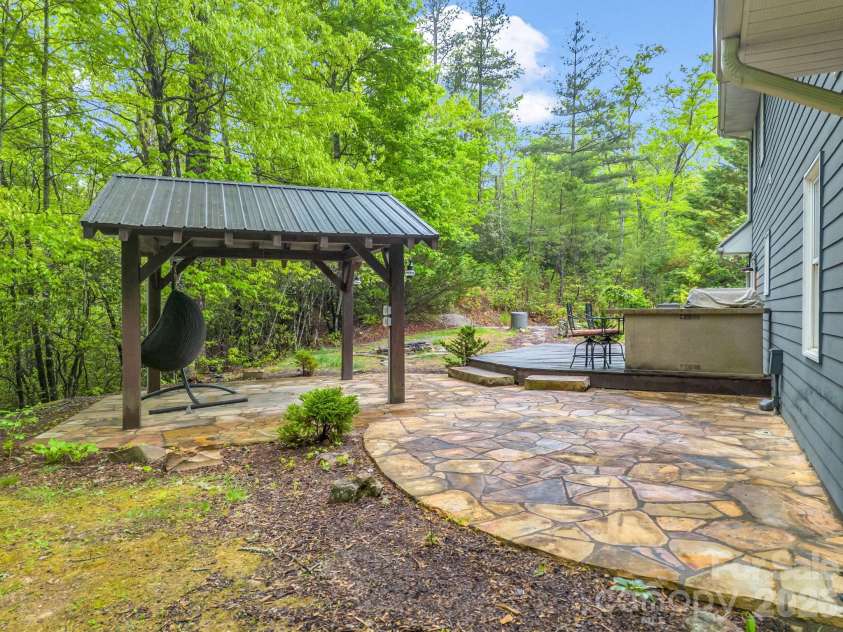 180 Canaday Drive, Brevard, NC 28712.  MLS# CAR4376218, YatesRealty ID 17017. 