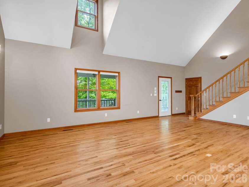 180 Canaday Drive, Brevard, NC 28712.  MLS# CAR4376218, YatesRealty ID 17017. 