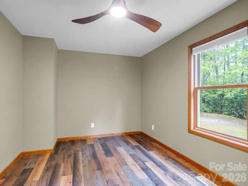 180 Canaday Drive, Brevard, NC 28712.  MLS# CAR4376218, YatesRealty ID 17017. 