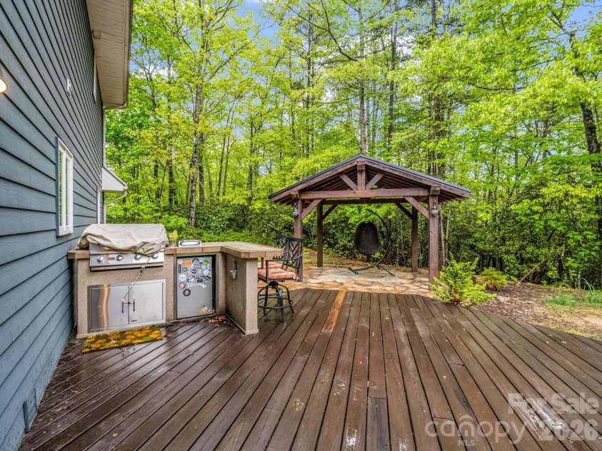 180 Canaday Drive, Brevard, NC 28712.  MLS# CAR4376218, YatesRealty ID 17017. 