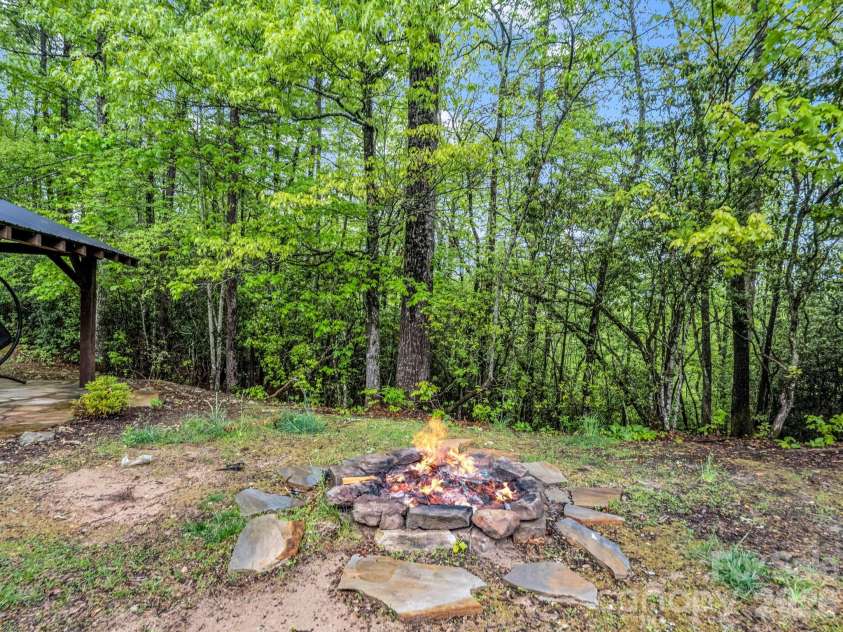 180 Canaday Drive, Brevard, NC 28712.  MLS# CAR4376218, YatesRealty ID 17017. 