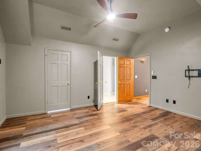 180 Canaday Drive, Brevard, NC 28712.  MLS# CAR4376218, YatesRealty ID 17017. 