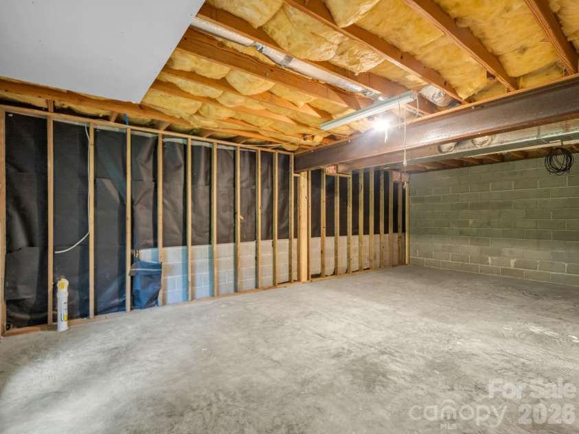 180 Canaday Drive, Brevard, NC 28712.  MLS# CAR4376218, YatesRealty ID 17017. 