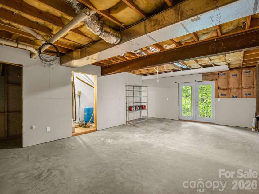 180 Canaday Drive, Brevard, NC 28712.  MLS# CAR4376218, YatesRealty ID 17017. 