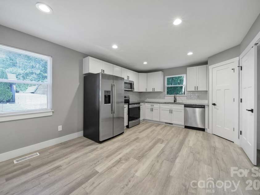 108-110 Carpenter Street, Lincolnton, NC 28092.  MLS# CAR4370802, YatesRealty ID 17018. 