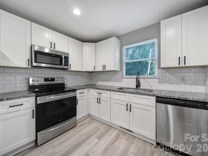 108-110 Carpenter Street, Lincolnton, NC 28092.  MLS# CAR4370802, YatesRealty ID 17018. 