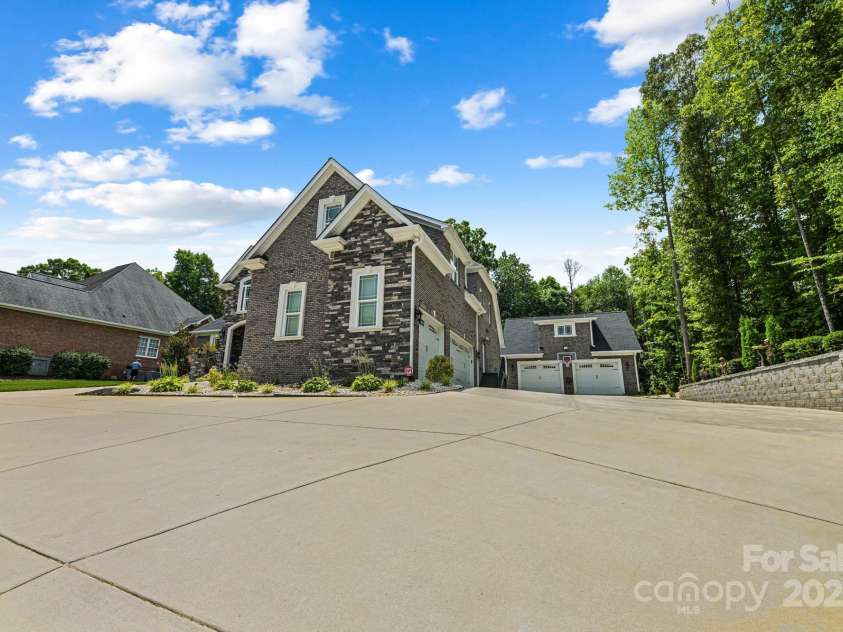 531 Coman Lane, Kings Mountain, NC 28086.  MLS# CAR4280548, YatesRealty ID 17019. 
