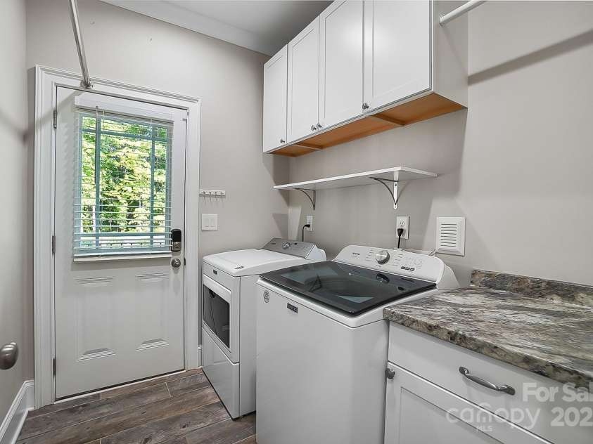 531 Coman Lane, Kings Mountain, NC 28086.  MLS# CAR4280548, YatesRealty ID 17019. 