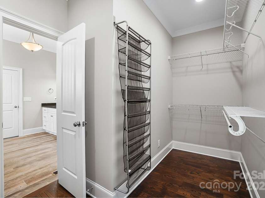 531 Coman Lane, Kings Mountain, NC 28086.  MLS# CAR4280548, YatesRealty ID 17019. 
