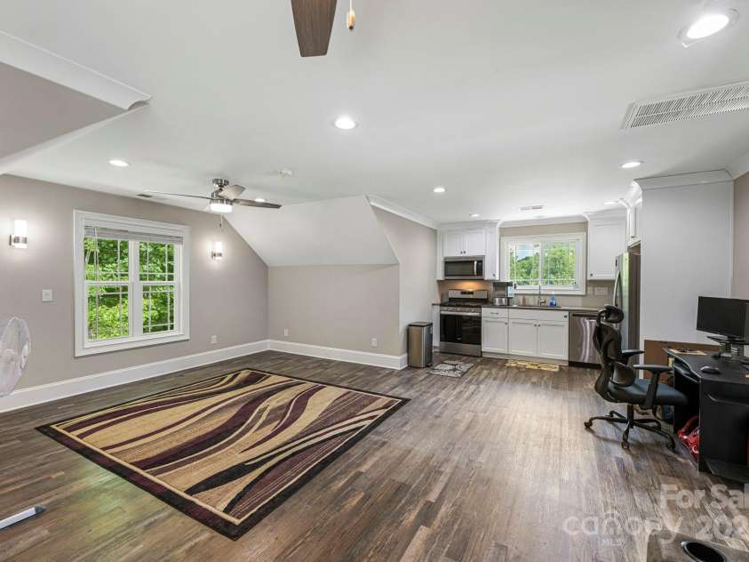 531 Coman Lane, Kings Mountain, NC 28086.  MLS# CAR4280548, YatesRealty ID 17019. 
