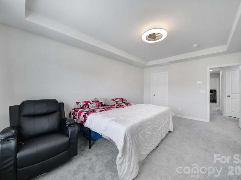 8042 Scarlet Maple Lane, Fort Mill, SC 29708.  MLS# CAR4374550, YatesRealty ID 17019. 