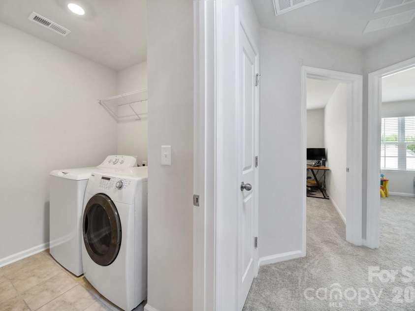 8042 Scarlet Maple Lane, Fort Mill, SC 29708.  MLS# CAR4374550, YatesRealty ID 17019. 