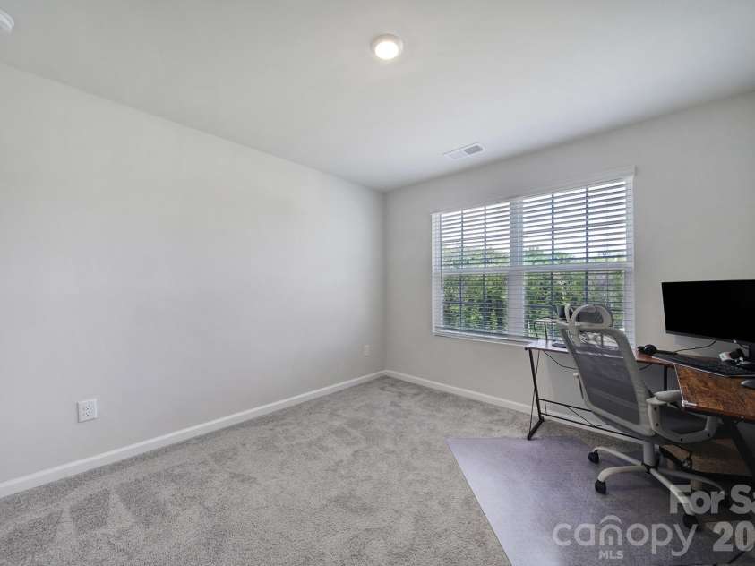 8042 Scarlet Maple Lane, Fort Mill, SC 29708.  MLS# CAR4374550, YatesRealty ID 17019. 