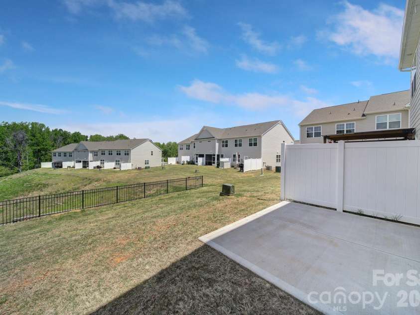 8042 Scarlet Maple Lane, Fort Mill, SC 29708.  MLS# CAR4374550, YatesRealty ID 17019. 
