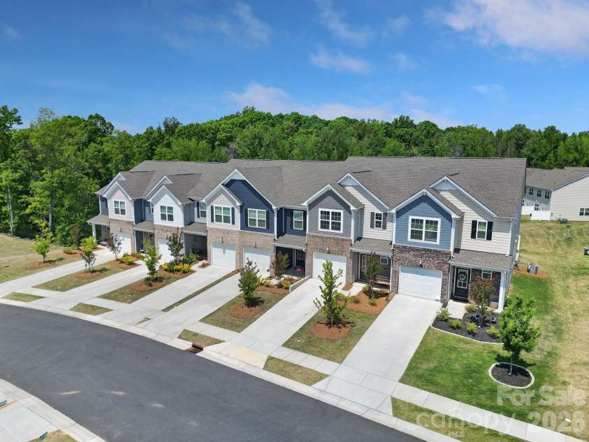 8042 Scarlet Maple Lane, Fort Mill, SC 29708.  MLS# CAR4374550, YatesRealty ID 17019. 