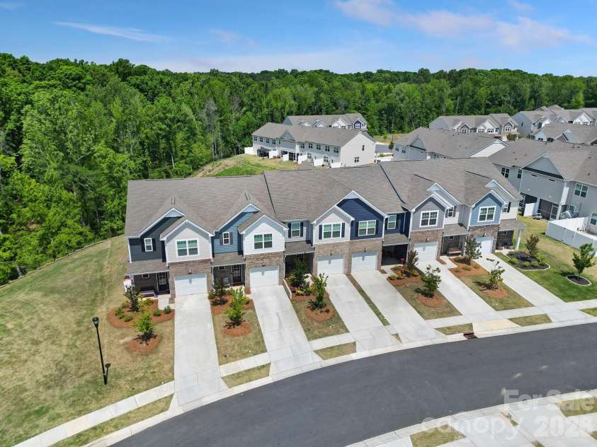8042 Scarlet Maple Lane, Fort Mill, SC 29708.  MLS# CAR4374550, YatesRealty ID 17019. 
