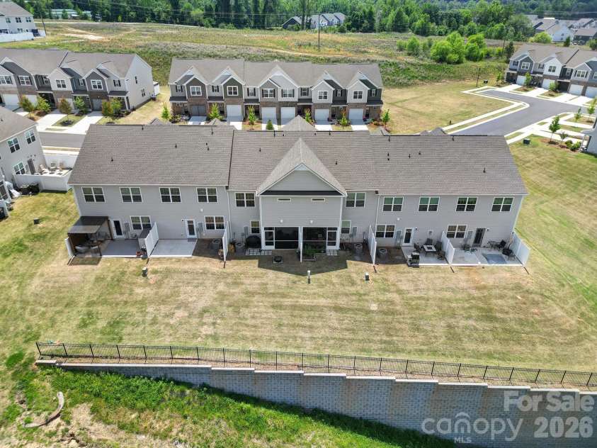 8042 Scarlet Maple Lane, Fort Mill, SC 29708.  MLS# CAR4374550, YatesRealty ID 17019. 