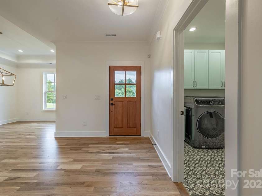 464 LakeCrest Drive, Nebo, NC 28761.  MLS# CAR4304909, YatesRealty ID 1702. 