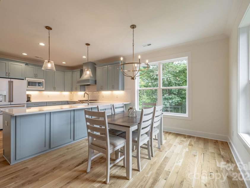 464 LakeCrest Drive, Nebo, NC 28761.  MLS# CAR4304909, YatesRealty ID 1702. 