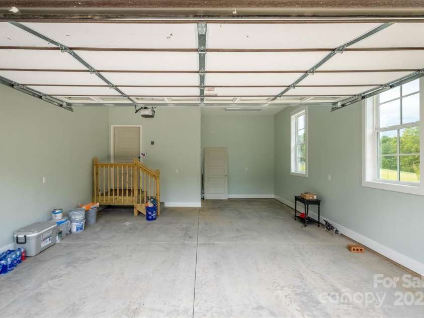 464 LakeCrest Drive, Nebo, NC 28761.  MLS# CAR4304909, YatesRealty ID 1702. 