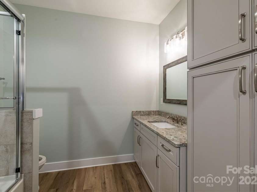 464 LakeCrest Drive, Nebo, NC 28761.  MLS# CAR4304909, YatesRealty ID 1702. 