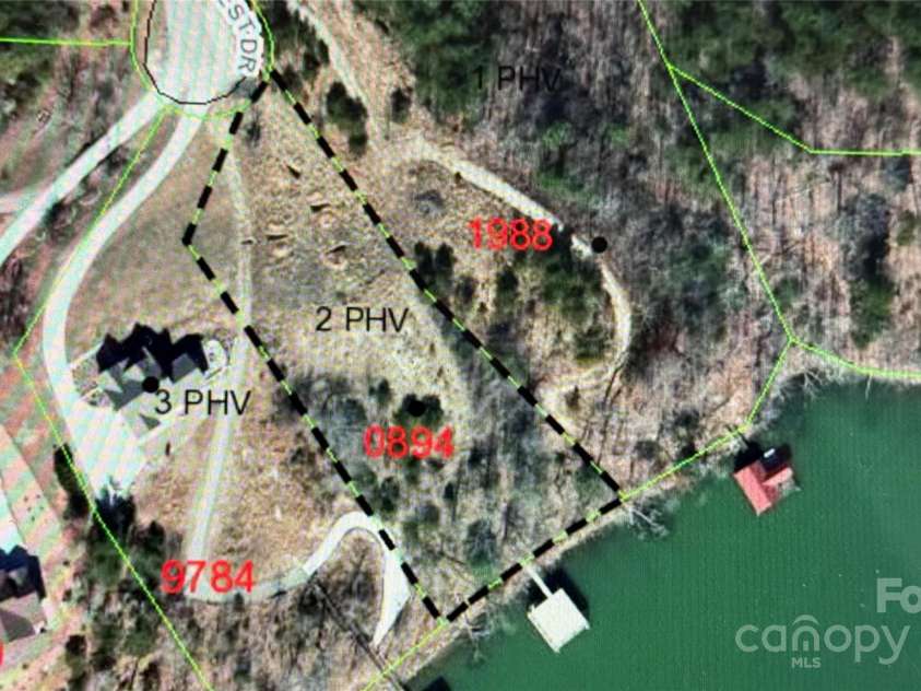 464 LakeCrest Drive, Nebo, NC 28761.  MLS# CAR4304909, YatesRealty ID 1702. 