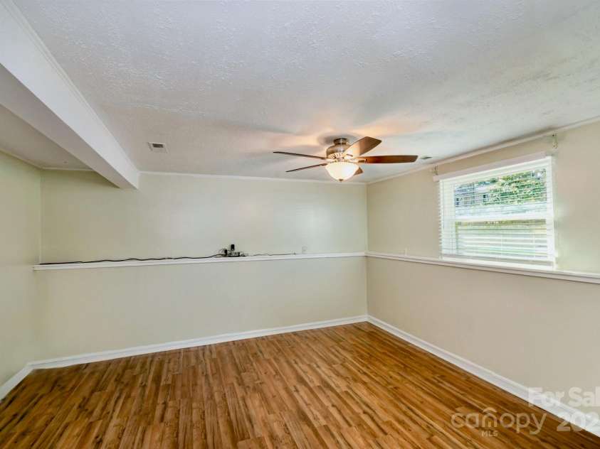 5304 Split Oak Drive, Charlotte, NC 28227.  MLS# CAR4226696, YatesRealty ID 1702. 