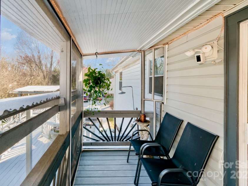 5304 Split Oak Drive, Charlotte, NC 28227.  MLS# CAR4226696, YatesRealty ID 1702. 