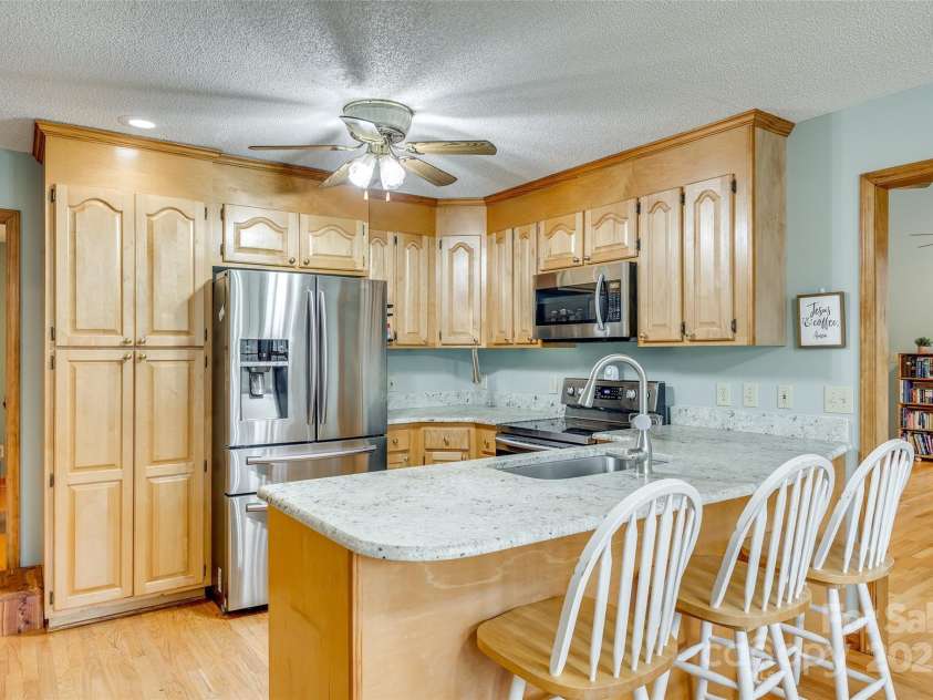 1221 Edgefield Road, York, SC 29745.  MLS# CAR4251853, YatesRealty ID 17021. 