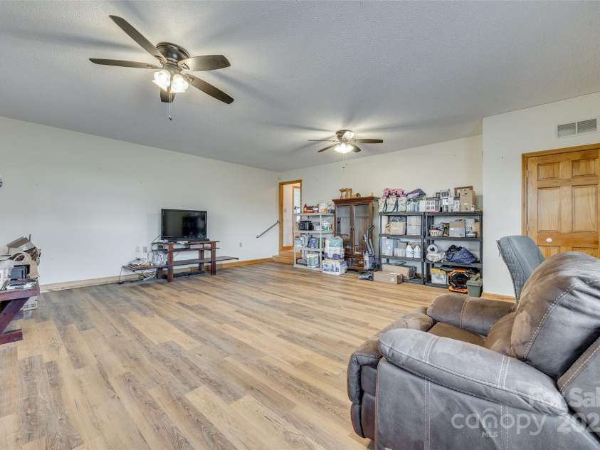 1221 Edgefield Road, York, SC 29745.  MLS# CAR4251853, YatesRealty ID 17021. 