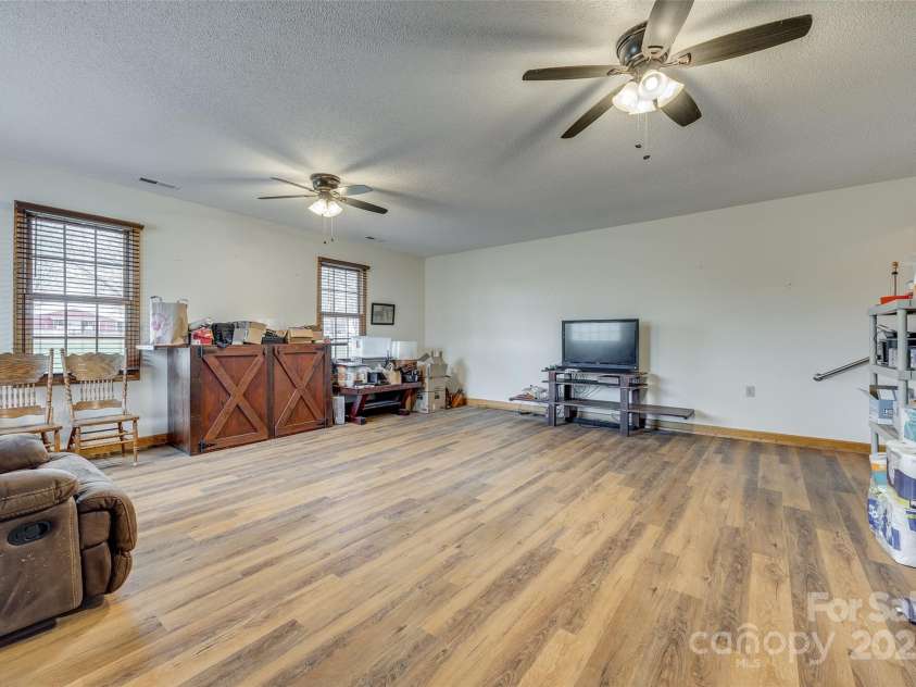 1221 Edgefield Road, York, SC 29745.  MLS# CAR4251853, YatesRealty ID 17021. 