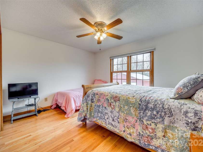 1221 Edgefield Road, York, SC 29745.  MLS# CAR4251853, YatesRealty ID 17021. 