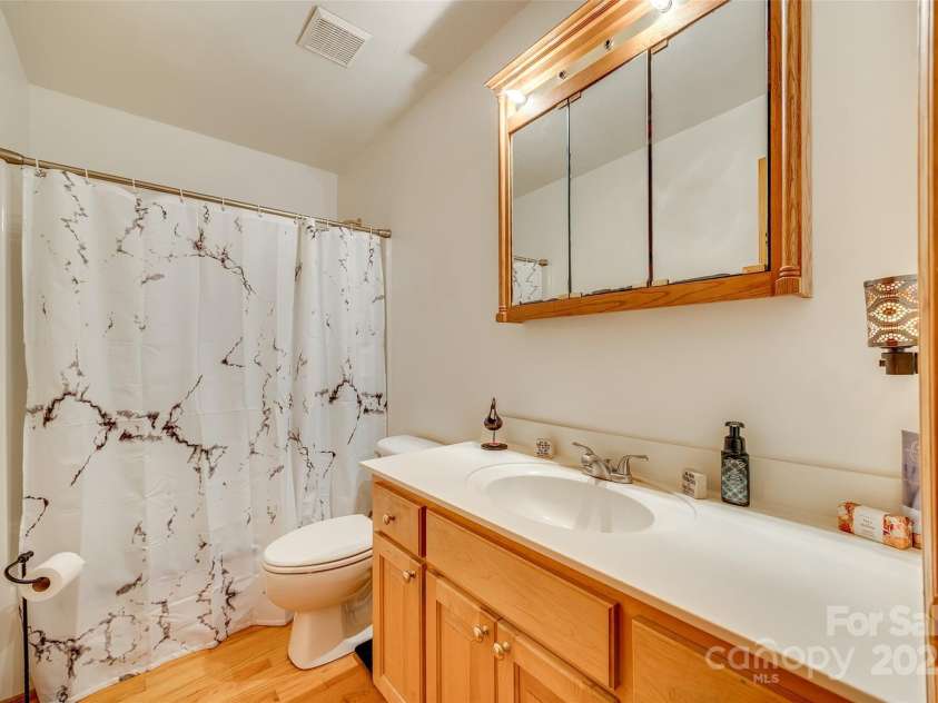 1221 Edgefield Road, York, SC 29745.  MLS# CAR4251853, YatesRealty ID 17021. 