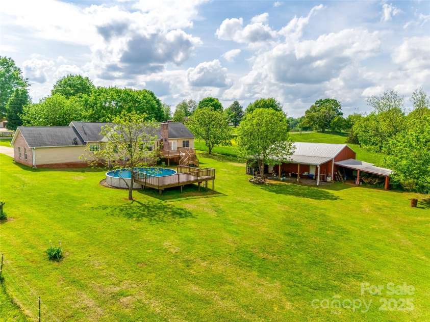 1221 Edgefield Road, York, SC 29745.  MLS# CAR4251853, YatesRealty ID 17021. 