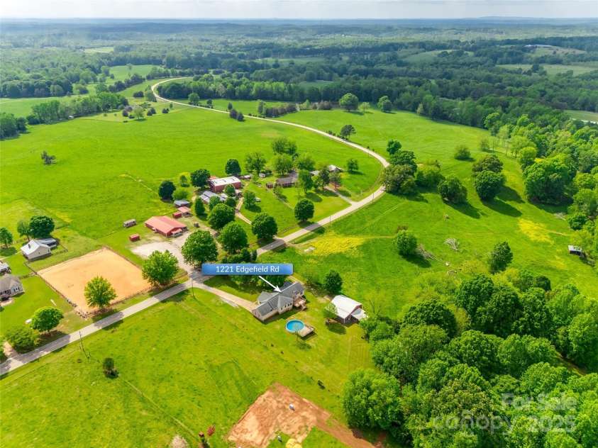 1221 Edgefield Road, York, SC 29745.  MLS# CAR4251853, YatesRealty ID 17021. 