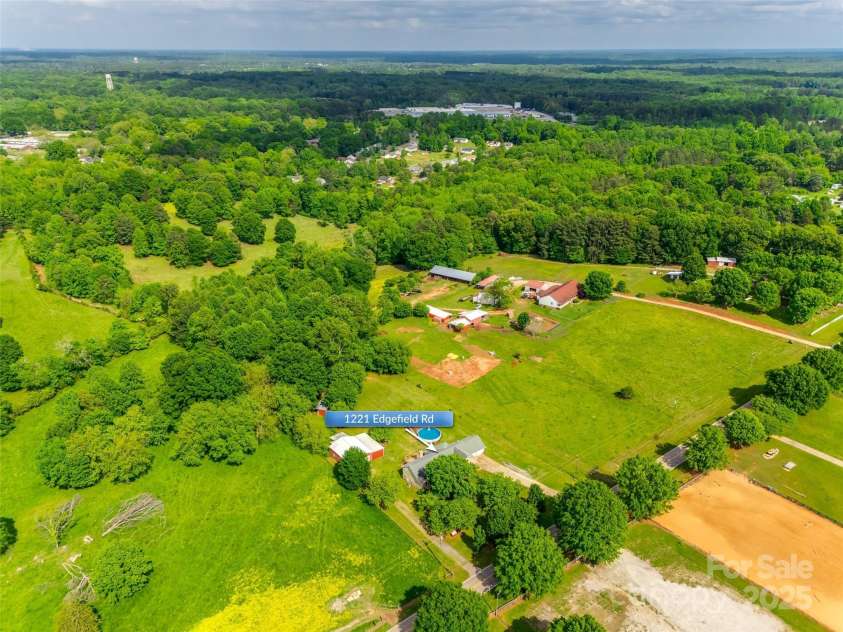 1221 Edgefield Road, York, SC 29745.  MLS# CAR4251853, YatesRealty ID 17021. 